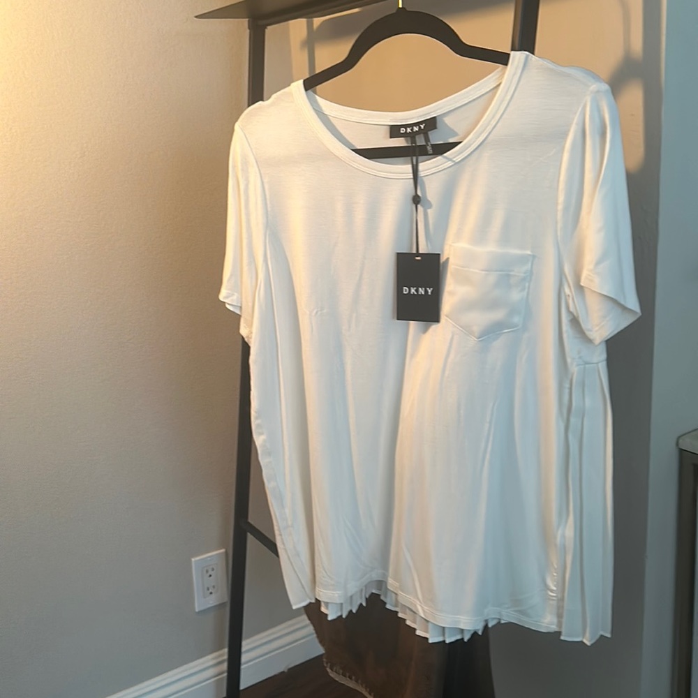 OBO NWT DKNY White TShirt Size M